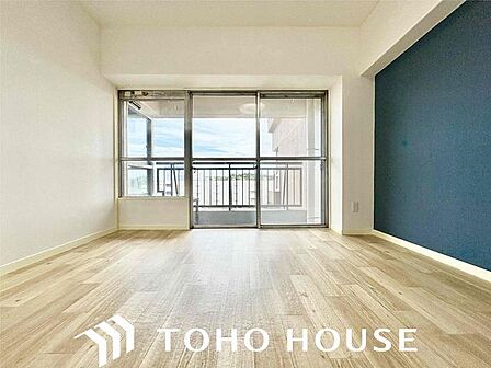 過ぎ行く時間をゆったりと感じることができる落ち着いたお部屋。プライベートな時間を満喫できます。