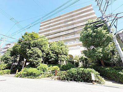 外観:閑静な住宅地で小さなお子様がいるご家族にも安心!(2026年9月撮影) 外観:閑静な住宅地で小さなお子様がいるご家族にも安心!(2026年9月撮影)