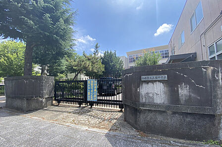 仙台市立五橋中学校　徒歩6分