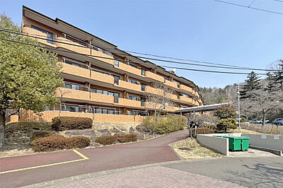 外観:JR仙山線「葛岡」駅まで徒歩5分!現地(2025年3月)撮影 外観:JR仙山線「葛岡」駅まで徒歩5分!現地(2025年3月)撮影