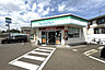 周辺：ファミリーマート安養寺二丁目店　徒歩7分