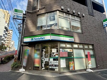 ファミリーマート清水坂下店まで約120m