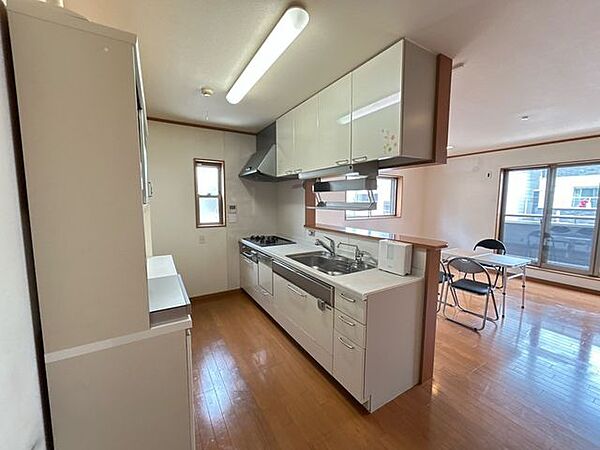 キッチンを拡大表示