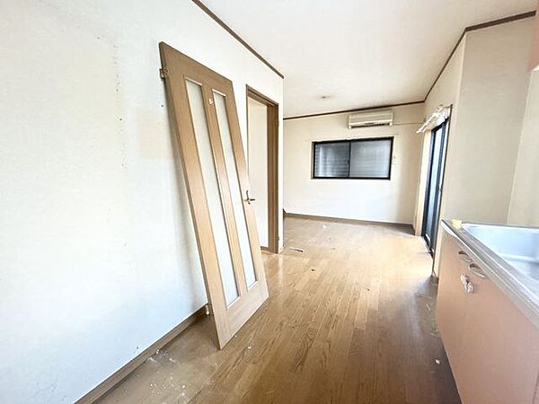 リビング/ダイニングを拡大表示