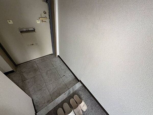 玄関を拡大表示