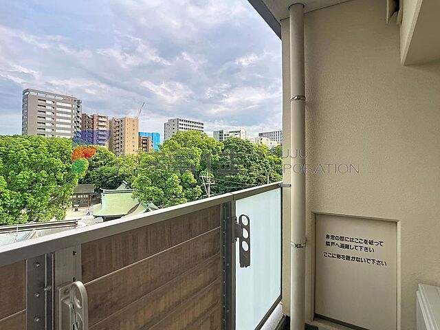 バルコニー