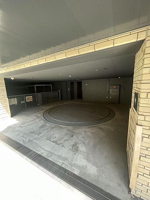 15 / 17