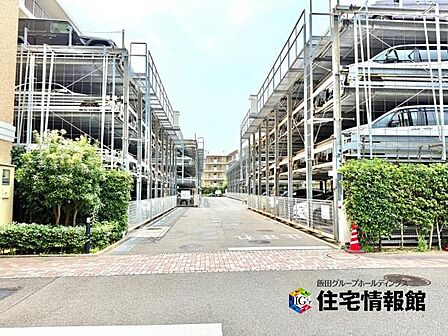 駐車場ももちろん完備しておりますのでお車所有の方にも心強いです。