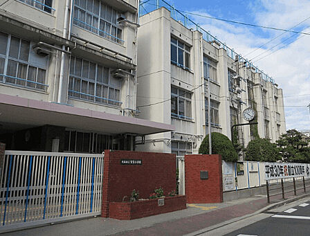 小学校「大阪市立聖賢小学校まで946m」