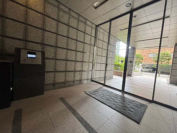 エントランスを拡大表示