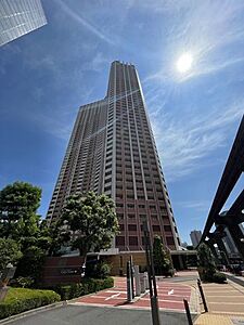 外観:総戸数1095戸の大規模タワーマンション。24時間有人管理の安心感。 外観:総戸数1095戸の大規模タワーマンション。24時間有人管理の安心感。