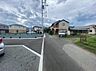 外観：前面道路含む現地写真