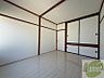 室内：明るいお部屋は気持ちよく過ごせそうですね。