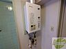 室内：給湯器は簡単操作で温度調整もラクラクです！