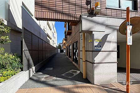 駐車場の出入り口