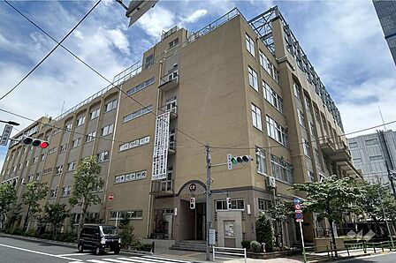 日本橋中学校[公立]の外観