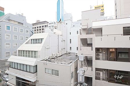 バルコニーからの眺め（東方向）［2025年5月10日撮影］