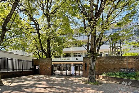 青山中学校[公立]の外観