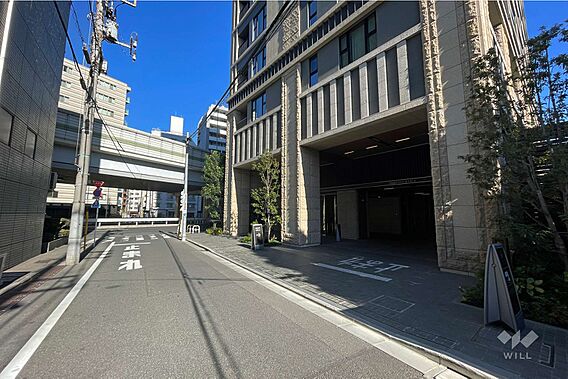 敷地西側の前面...