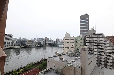 バルコニーからの眺め(南西方向)