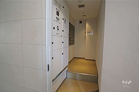 宅配ボックスと共用ポスト