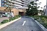 駐車場：駐車場の出入り口