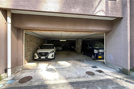 敷地内駐車場(屋内平面式)