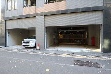 敷地内駐車場(屋内平面式・機械式)