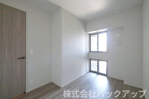 洋室を拡大表示