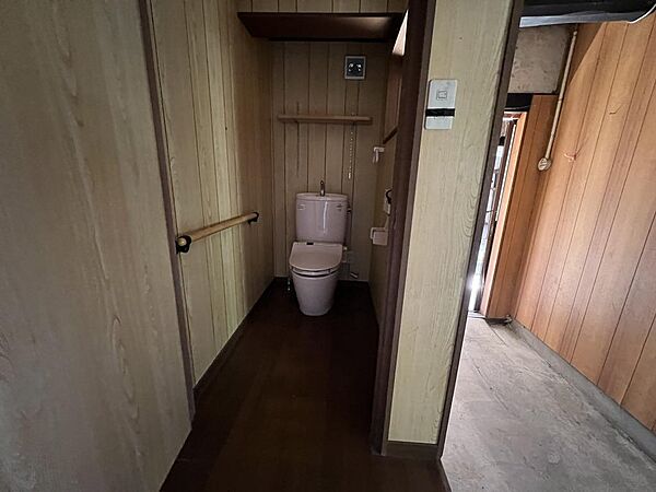 トイレを拡大表示