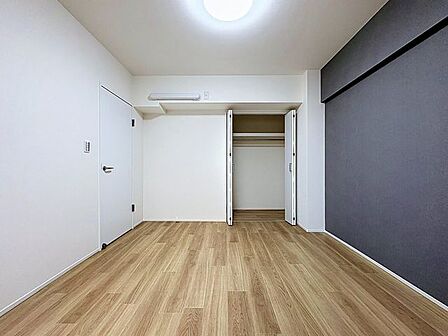 「6.0帖の居室」お子様の成長に合わせて机やベットを自由にレイアウトできるようにと、小さな自立心を育むお部屋作りを見越してご覧下さい。
