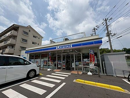 ローソン新松戸北一丁目店 徒歩7分。 540m