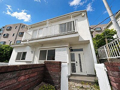 外観：令和8年8月リフォーム済み物件が登場！水回り等一新されており快適にお過ごしいただけます！