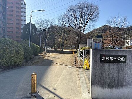 高岡第一公園 310m