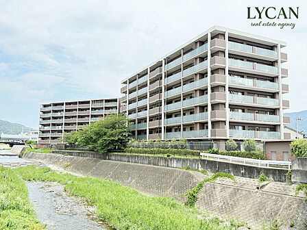 【外観】全186戸のBELISTA京都山科。地下鉄駅が徒歩圏です。室内はリノベーション完成しました。内覧は「ライカン」までお問い合わせをお願いします。