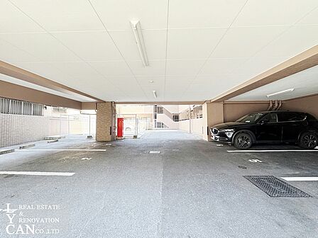 敷地内駐車場がございます。（空き状況は要確認）