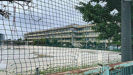 三郷市立早稲田中学校 1300m