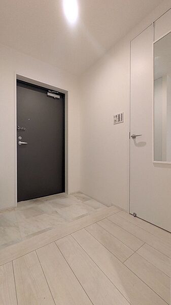 玄関を拡大表示