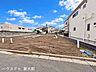 外観：5区画に分かれた分譲地。区画ごとに整然と整備され、道路から奥まで見渡せる開放感があります。お好みのプランで理想の住まいを描ける土地です。