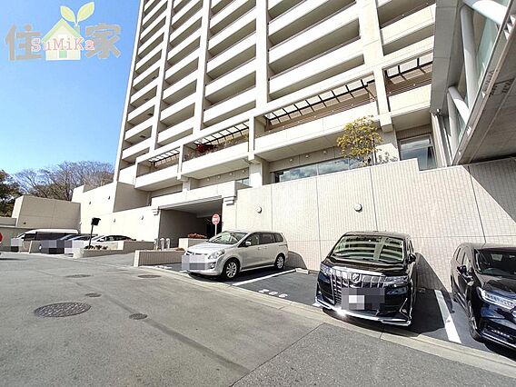 平面式の駐車場...