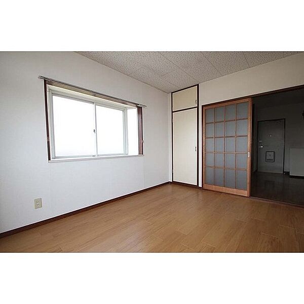 apartment 茨城県かすみがうら市稲吉5丁目
地図を見る