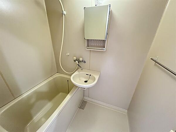 apartment 茨城県稲敷郡美浦村大字木原
木原の賃貸情報を見る
物件地図