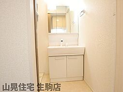 コンパクトで使いやすい洗面所