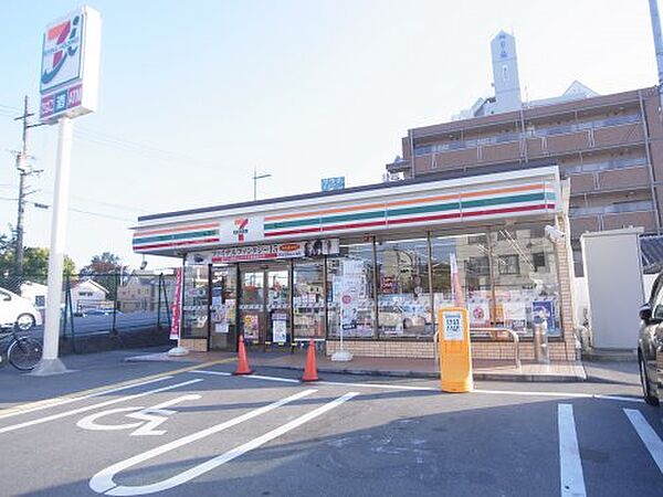 画像18:【コンビニエンスストア】セブンイレブン 橿原南八木町1丁目店まで39ｍ