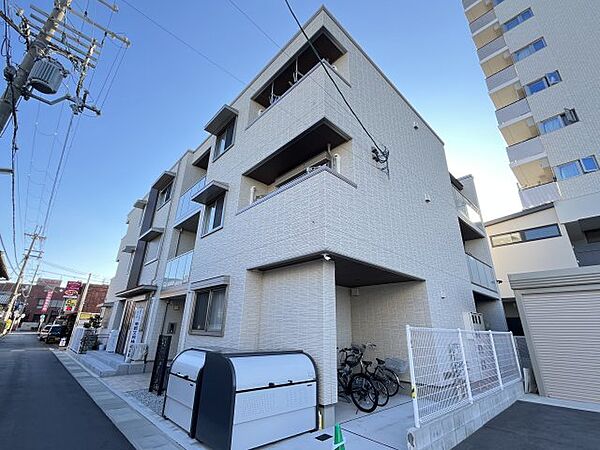 シャーメゾン　キャトルセゾン