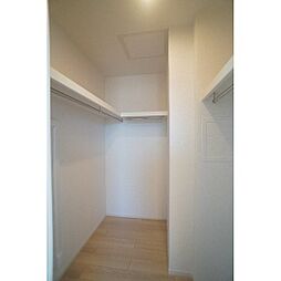 洋室のウォークインクローゼット