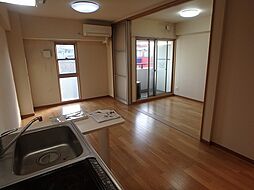 阪急宝塚本線 石橋阪大前駅 徒歩8分の賃貸マンション 5階1LDKのリビング/ダイニング