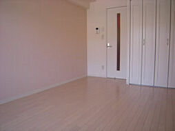 ストロベリーヒルズ阪大前 2階1Kのリビング/ダイニング