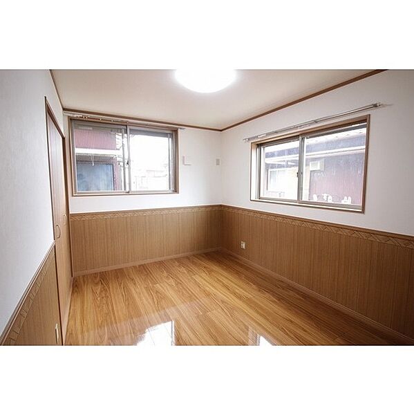 apartment 茨城県龍ケ崎市出し山町
地図を見る