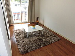 グレイストレイル 202 2階1LDKのリビング/ダイニング